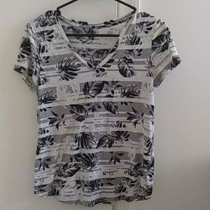 Petite Medium Leaf Print Top